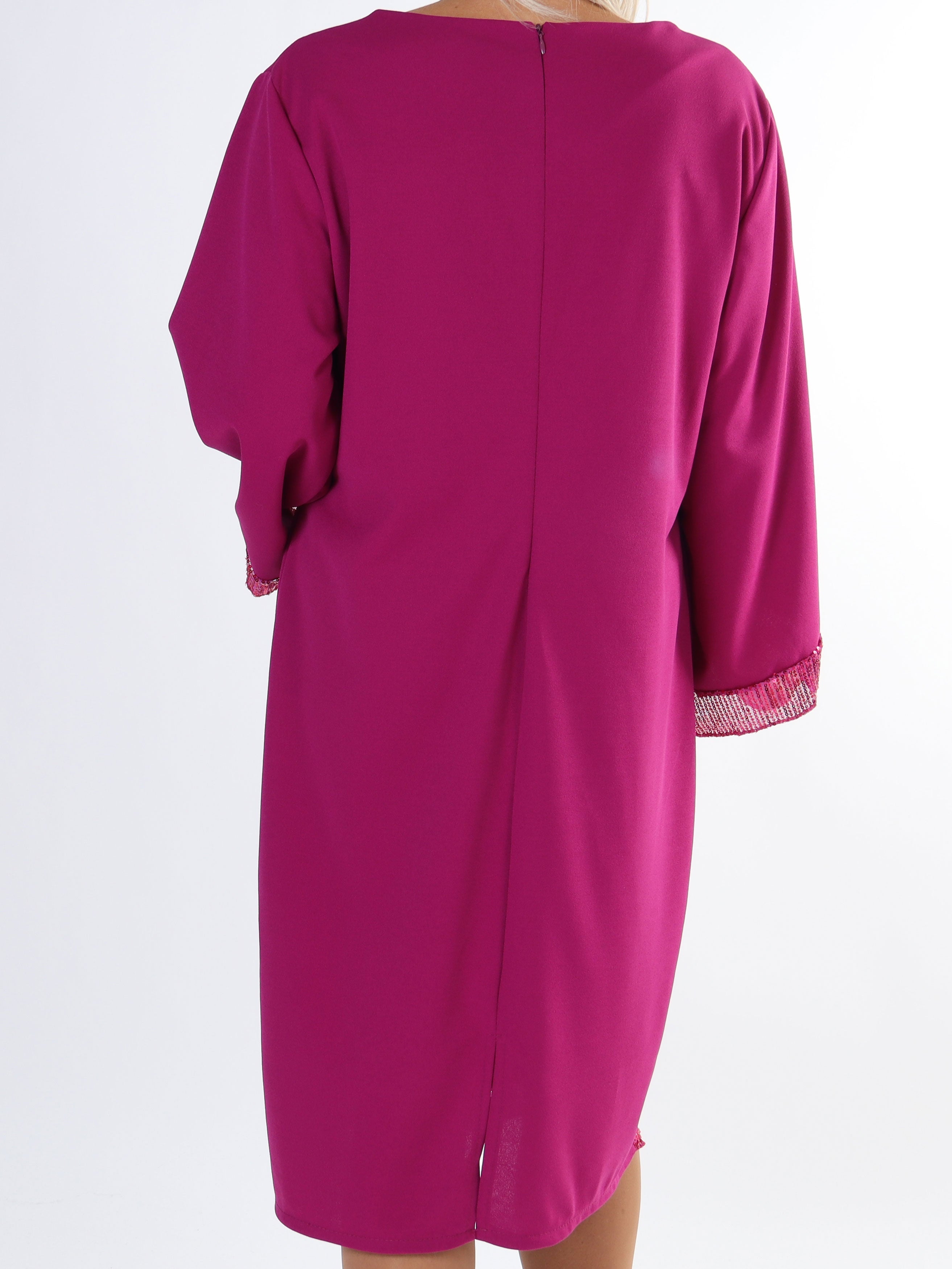 Lanza - Fin klänning i stora storlekar med paljettkanter